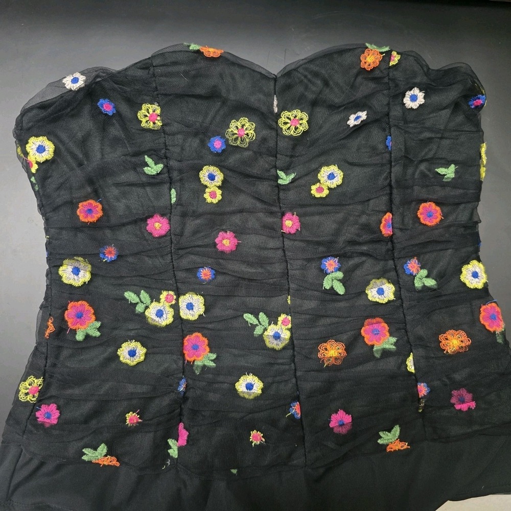 TCEC Women's Black Floral Bodysuit Halter Large Embroidered Flowers Snap Bottom - Picture 2 of 7